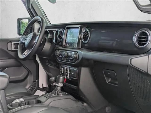 2022 Jeep Wrangler Unlimited Sahara Altitude 4x4