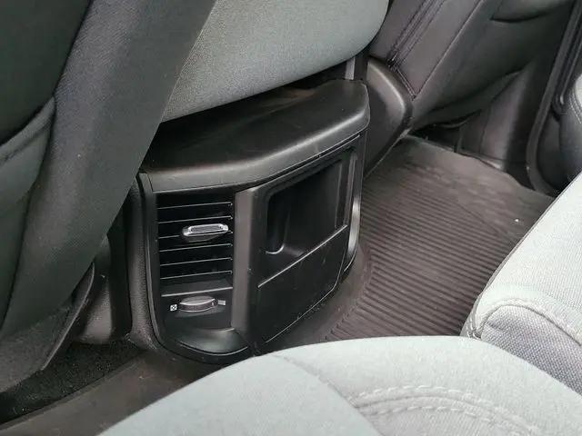 2022 Ram 1500 Big Horn Quad Cab 4x4 6'4" Box