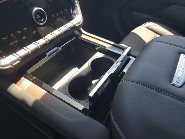 2026 GMC Yukon 4WD Denali
