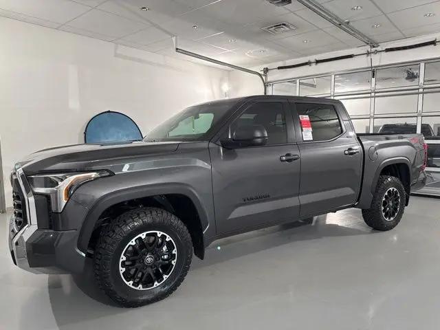 2026 Toyota Tundra SR5 CrewMax 5.5' Bed