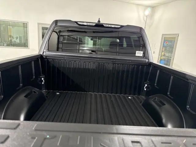 2026 Toyota Tundra SR5 CrewMax 5.5' Bed