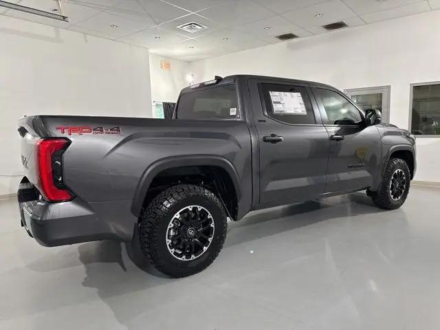 2026 Toyota Tundra SR5 CrewMax 5.5' Bed