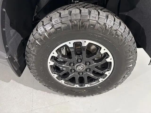2026 Toyota Tundra SR5 CrewMax 5.5' Bed