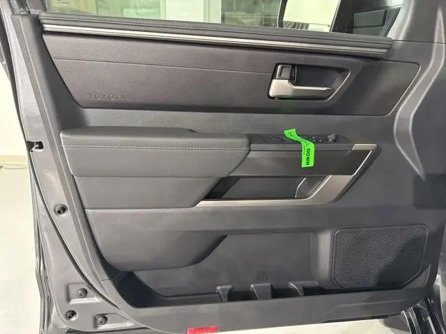 2026 Toyota Tundra SR5 CrewMax 5.5' Bed
