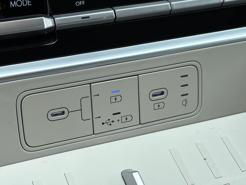 New 2026 Shimmering Silver HYUNDAI SEL FWD image 31