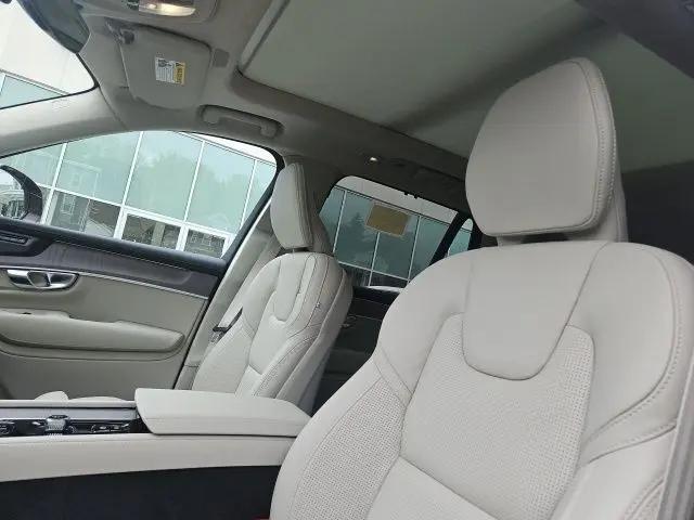 2026 Volvo XC90 Plug-In Hybrid Ultra, T8 AWD, Electric/Gasoline, Bright, 6 Seats