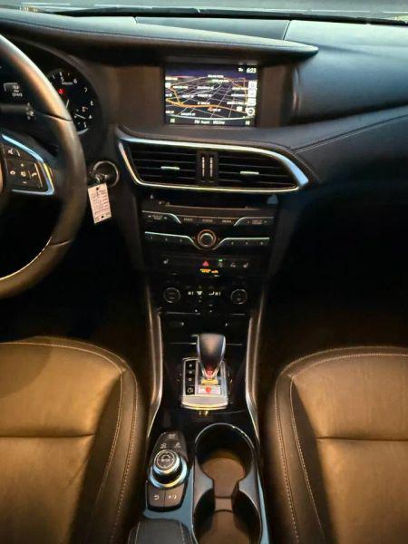 2017 INFINITI QX30 Premium