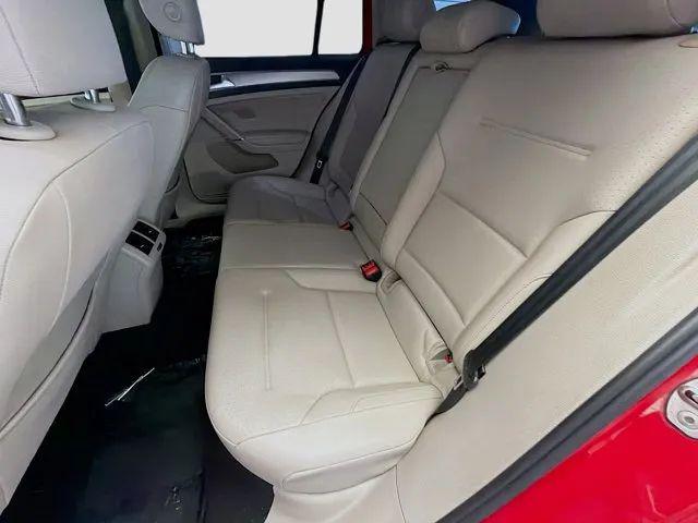 2017 Volkswagen Golf SportWagen TSI SE