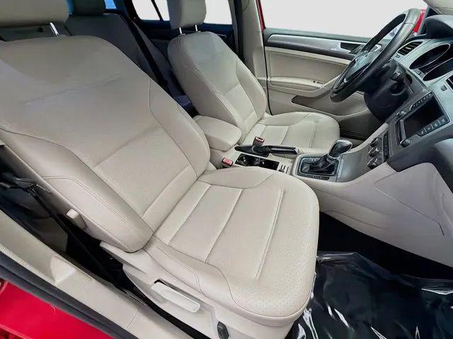 2017 Volkswagen Golf SportWagen TSI SE