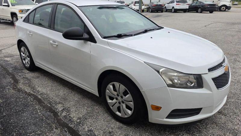 2013 Chevrolet Cruze LS Auto