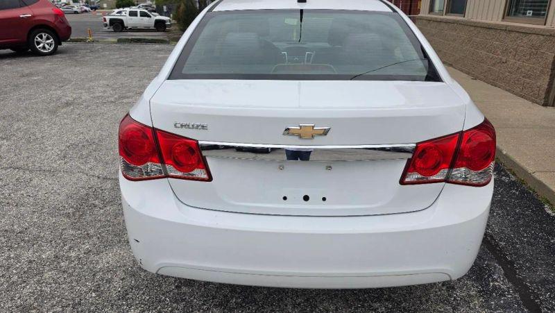 2013 Chevrolet Cruze LS Auto