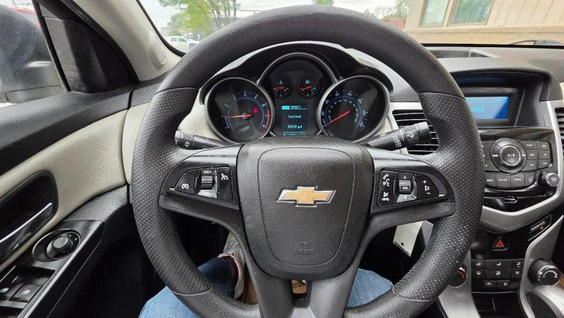 2013 Chevrolet Cruze LS Auto
