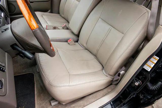 2004 Lincoln Town Car Ultimate