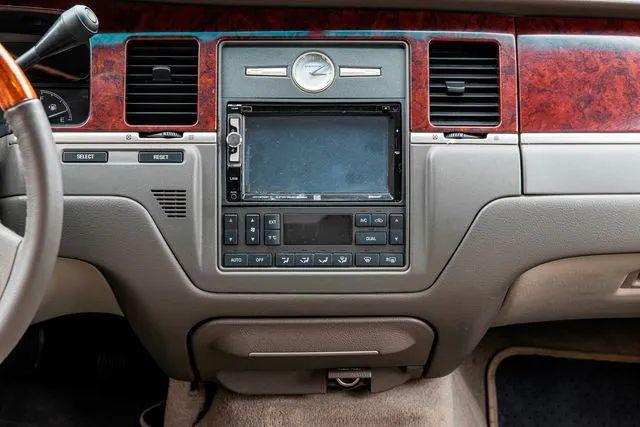 2004 Lincoln Town Car Ultimate