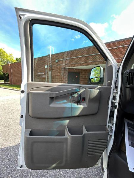 2016 Chevrolet Express LT
