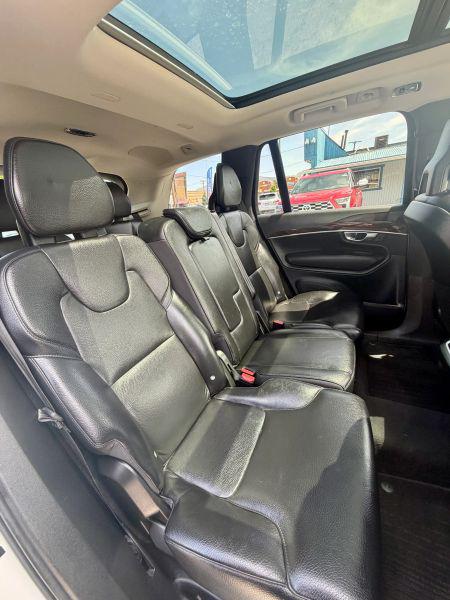 2018 Volvo XC90 T6 Momentum