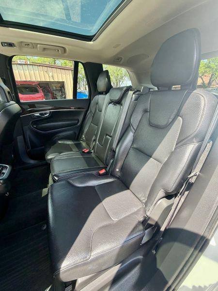 2018 Volvo XC90 T6 Momentum