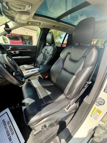 2018 Volvo XC90 T6 Momentum