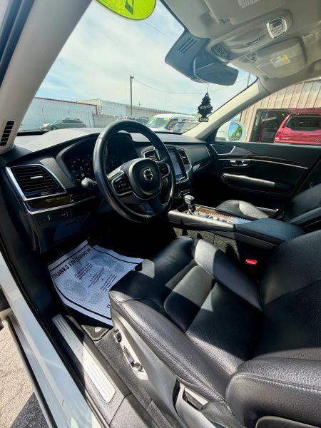 2018 Volvo XC90 T6 Momentum