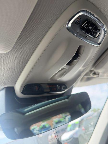 2018 Volvo XC90 T6 Momentum