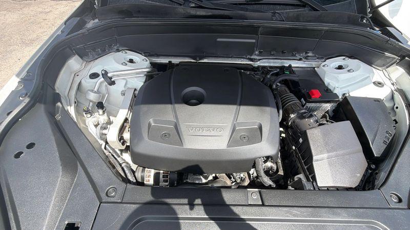 2018 Volvo XC90 T6 Momentum
