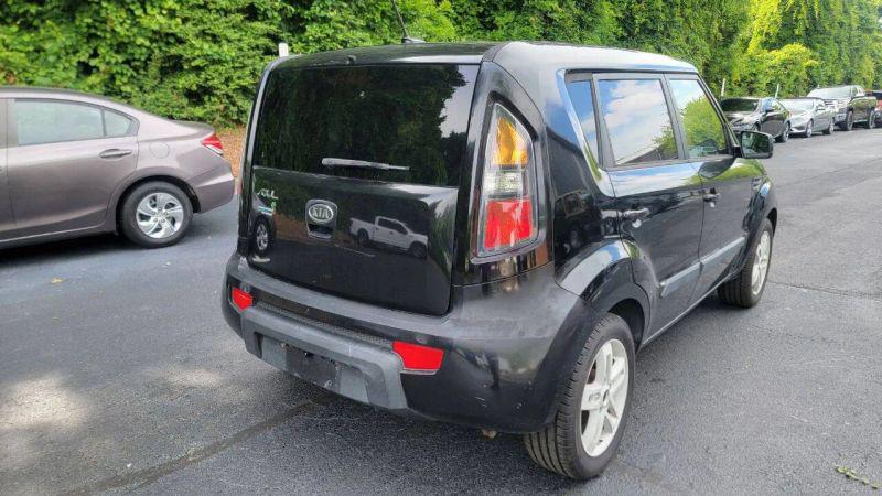 2011 Kia Soul +