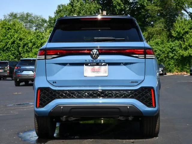 2026 Volkswagen Tiguan SE R-Line Black