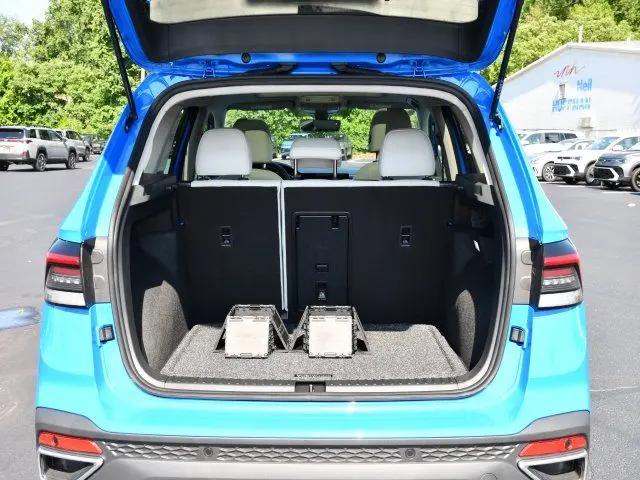 2026 Volkswagen Taos SE
