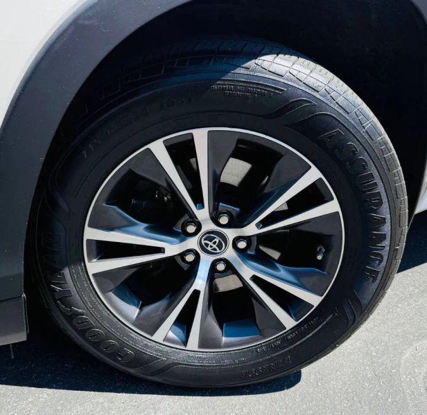 2018 Toyota Highlander LE