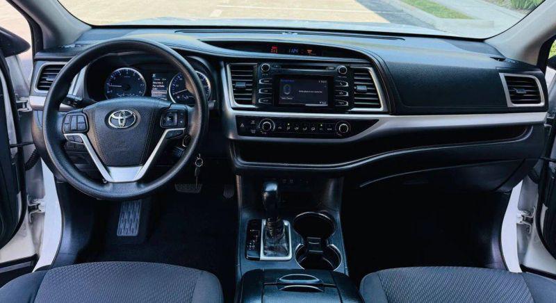 2018 Toyota Highlander LE