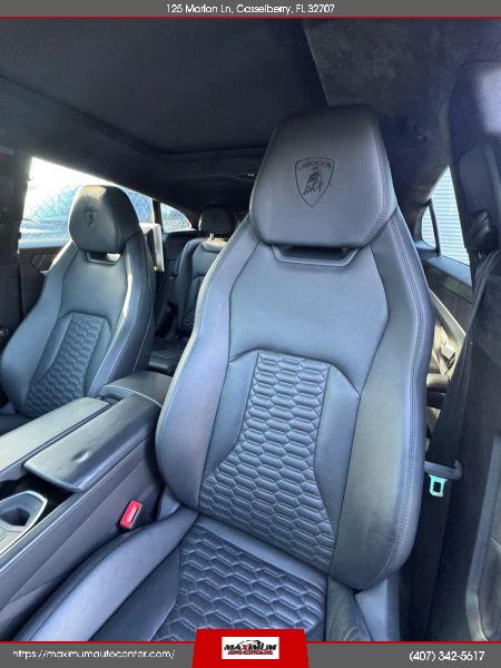 2019 Lamborghini Urus Base