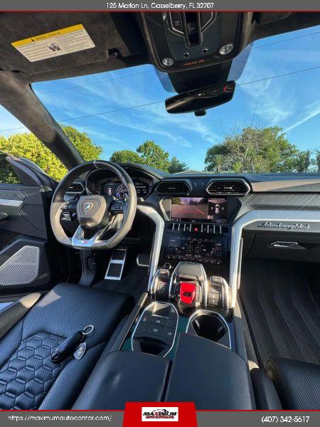 2019 Lamborghini Urus Base