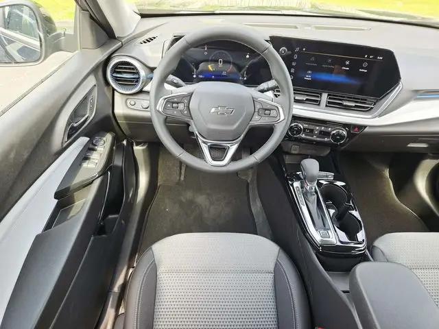 2026 Chevrolet Trax FWD LT