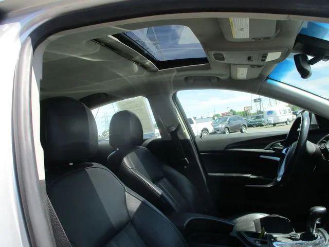2012 Buick Regal Premium 1