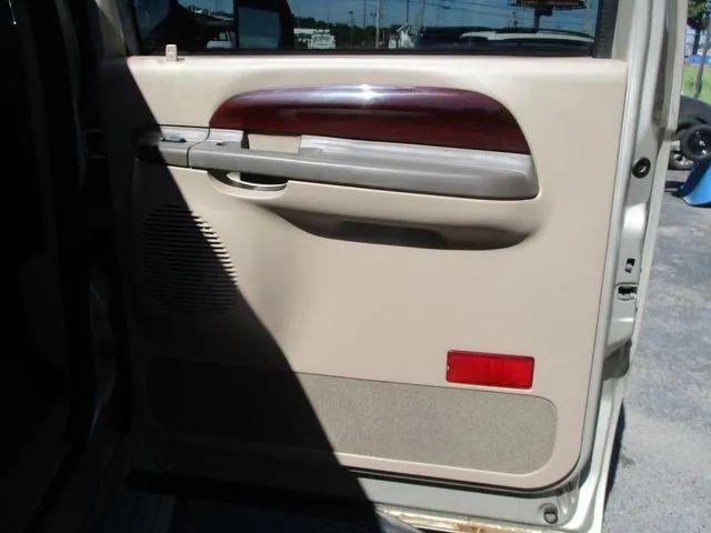 2004 Ford Excursion Limited
