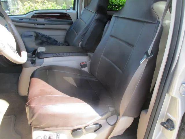 2004 Ford Excursion Limited