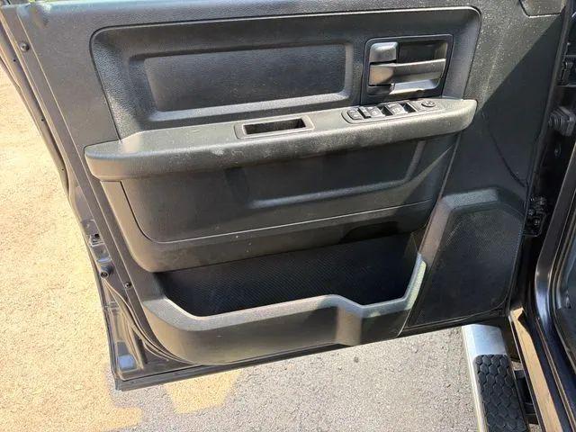2017 Ram 1500 Express Quad Cab 4x4 6'4" Box