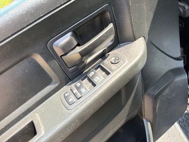 2017 Ram 1500 Express Quad Cab 4x4 6'4" Box