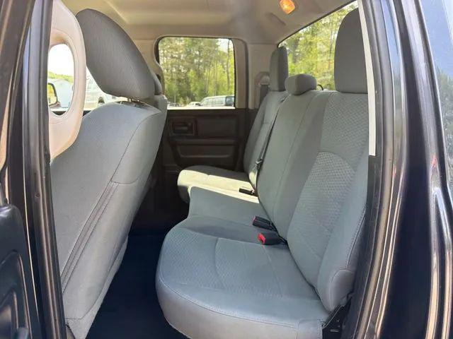 2017 Ram 1500 Express Quad Cab 4x4 6'4" Box