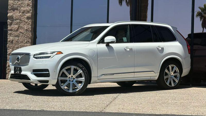 2017 Volvo XC90 Hybrid T8 Inscription