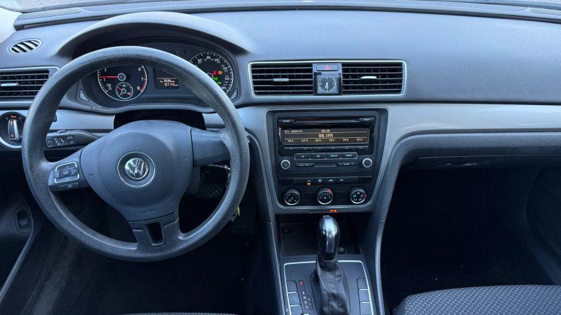 2014 Volkswagen Passat 1.8T S