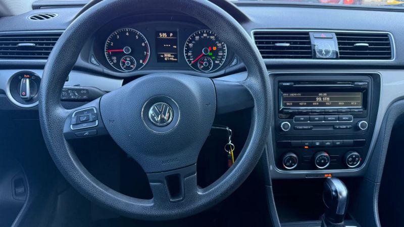 2014 Volkswagen Passat 1.8T S