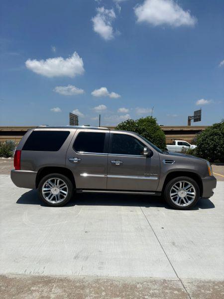 2014 Cadillac Escalade Platinum