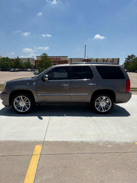 2014 Cadillac Escalade Platinum