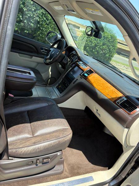 2014 Cadillac Escalade Platinum