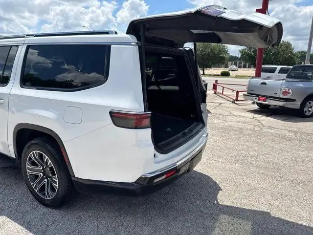2023 Jeep Wagoneer Series II 4x2