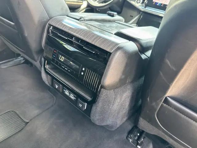 2023 Jeep Wagoneer Series II 4x2