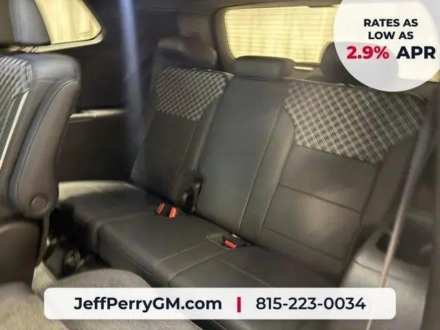 2026 GMC Acadia Denali AWD