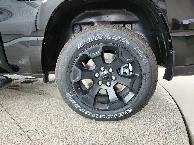 2026 Ram 1500 Express Crew Cab 4x4 5'7" Box