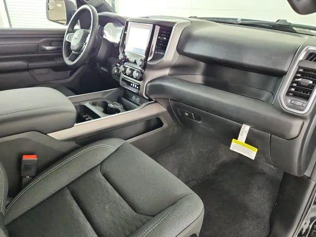 2026 Ram 1500 Express Crew Cab 4x4 5'7" Box